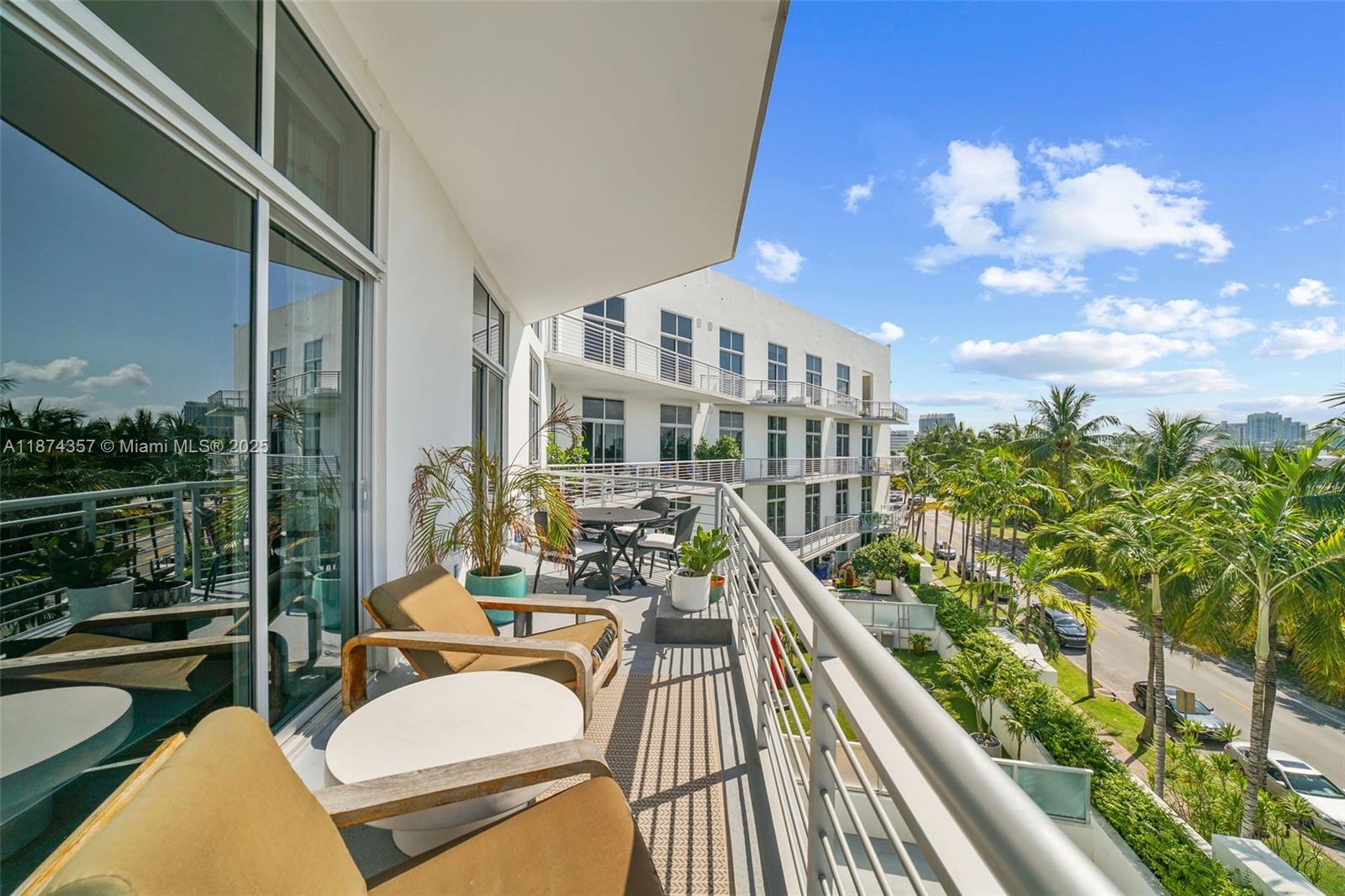 THE MERIDIAN CONDO - Residential