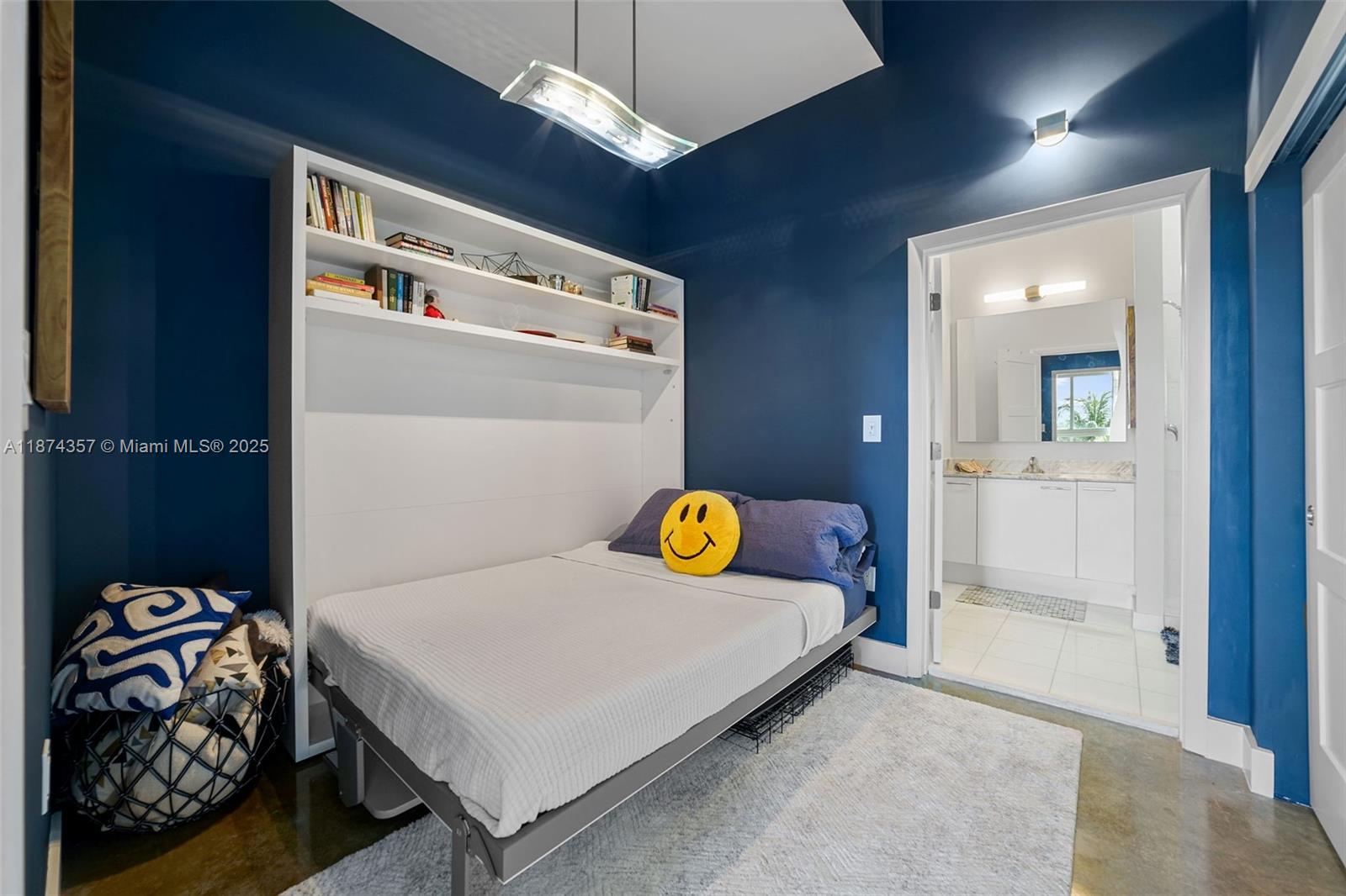 THE MERIDIAN CONDO - Residential