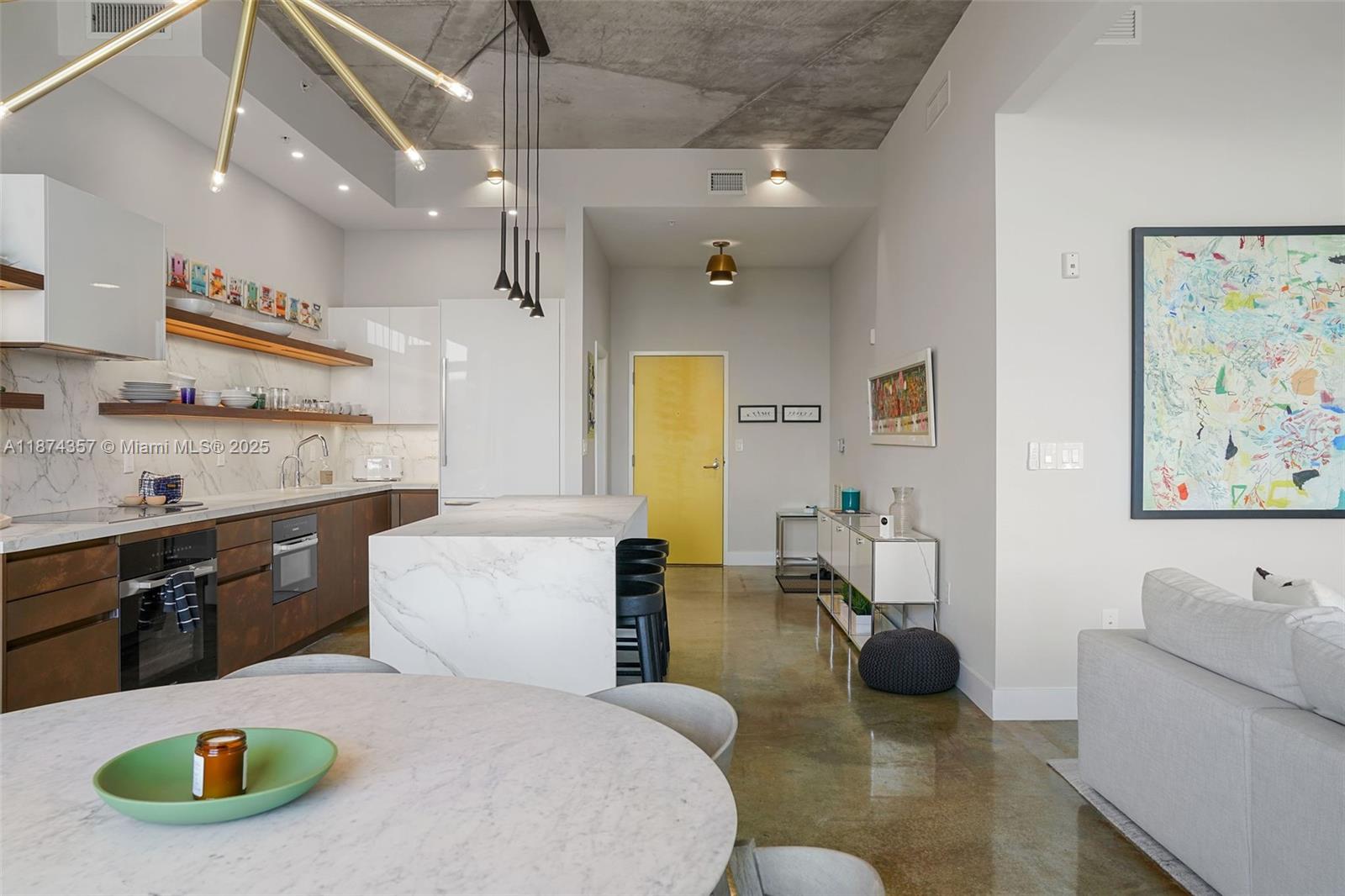 THE MERIDIAN CONDO - Residential