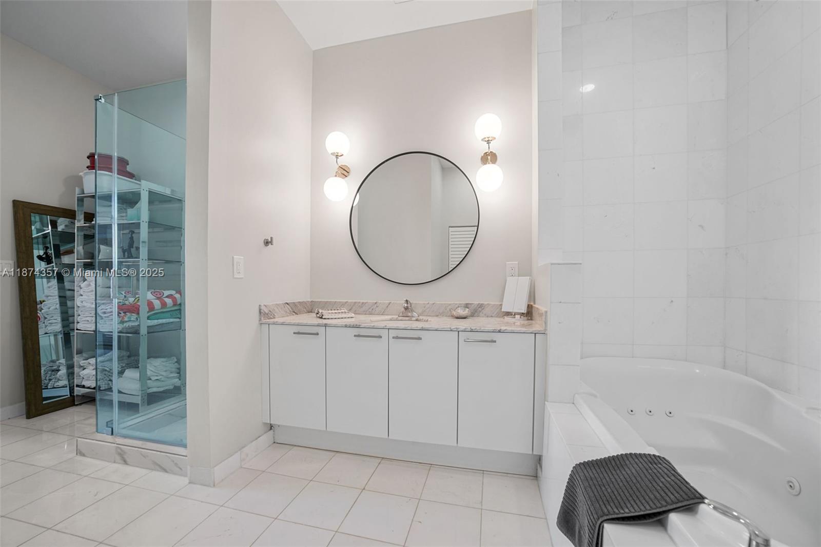 THE MERIDIAN CONDO - Residential