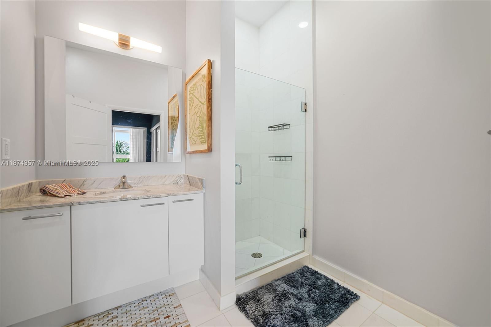 THE MERIDIAN CONDO - Residential