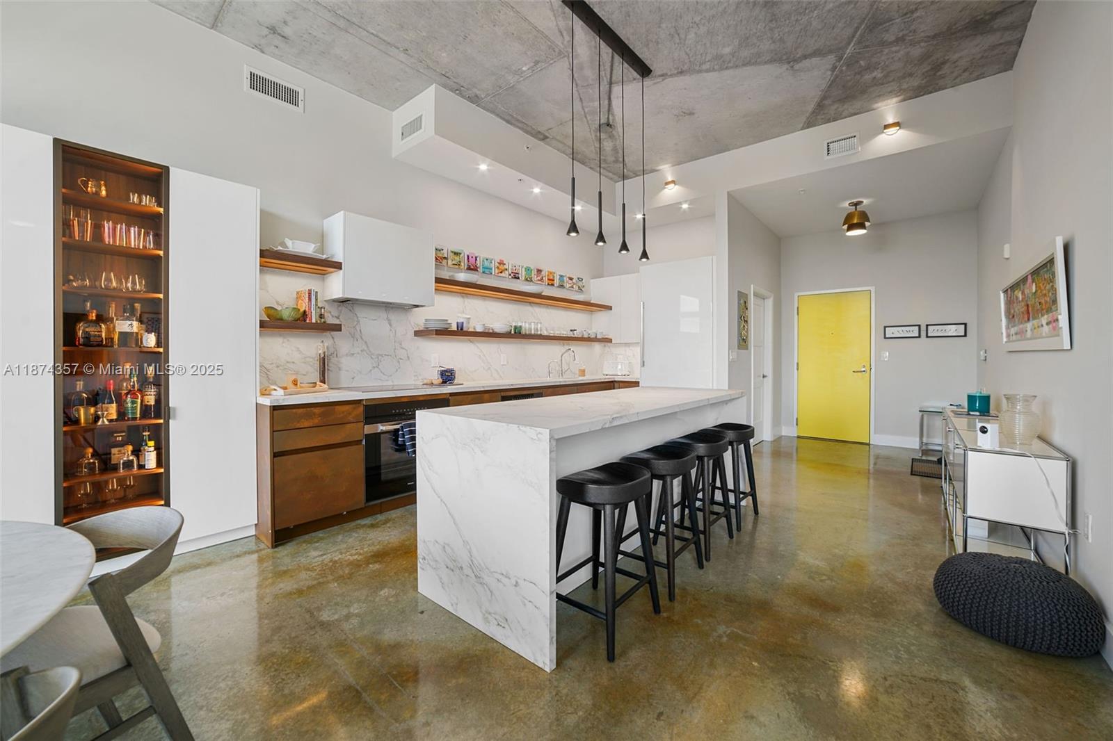 THE MERIDIAN CONDO - Residential