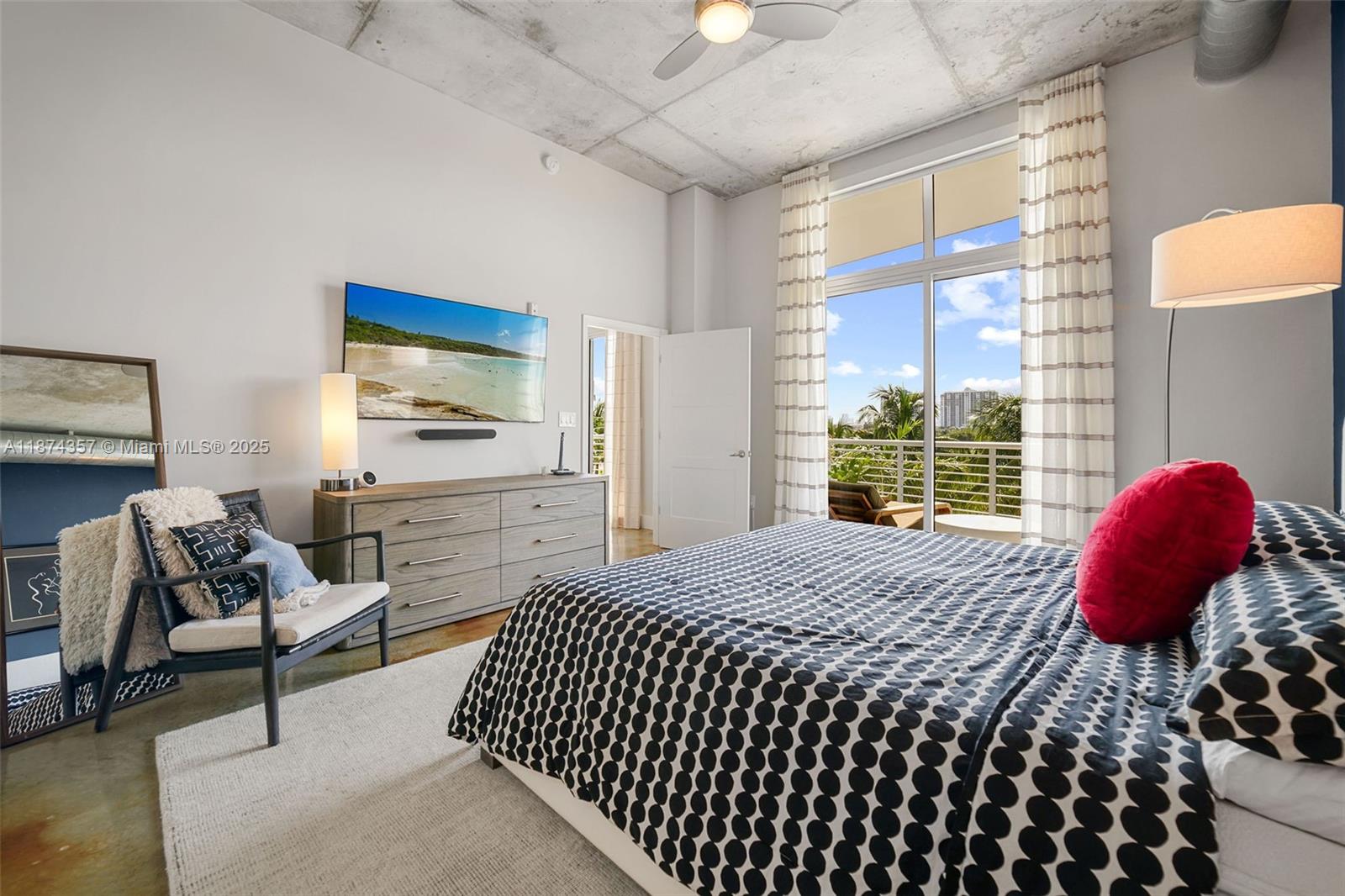 THE MERIDIAN CONDO - Residential