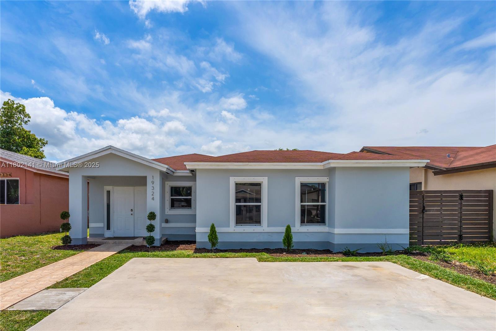19324 Sw 120th Ave, Miami, Broward County, Florida - 4 Bedrooms  
3 Bathrooms - 