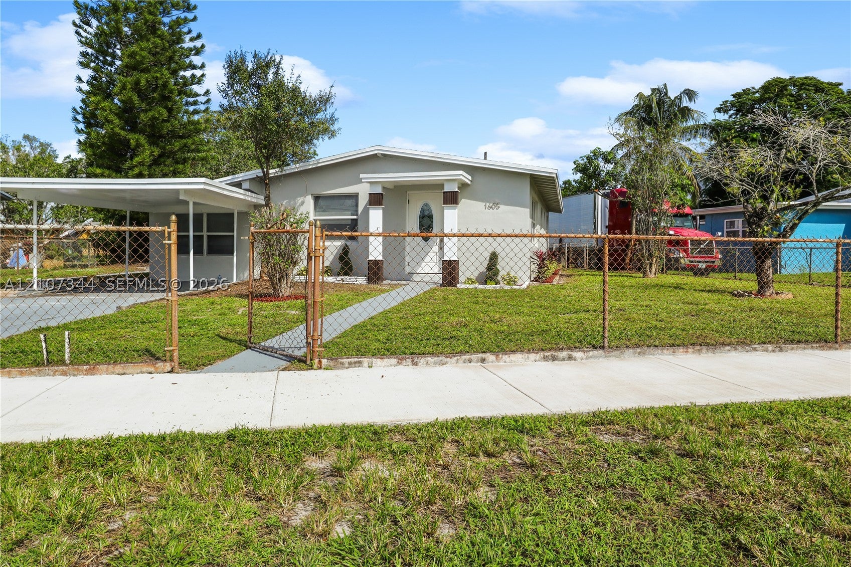 1605 NW 15th St