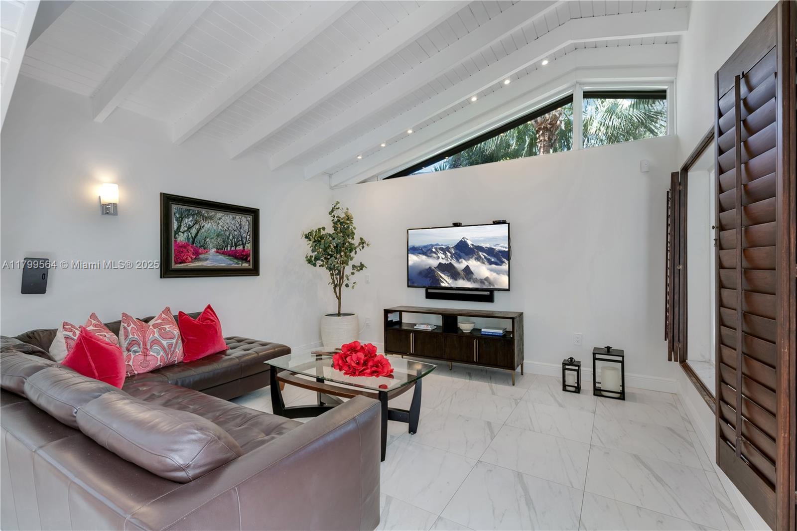 CORAL GABLES RIVIERA SEC - Residential