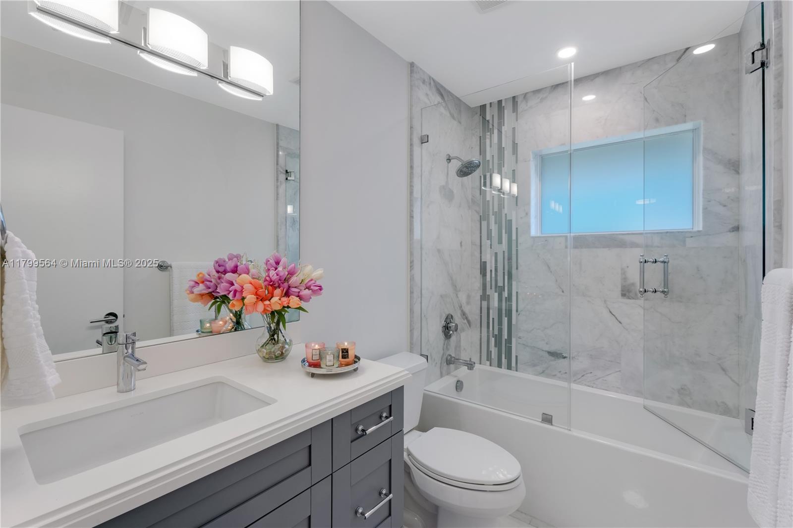 CORAL GABLES RIVIERA SEC - Residential