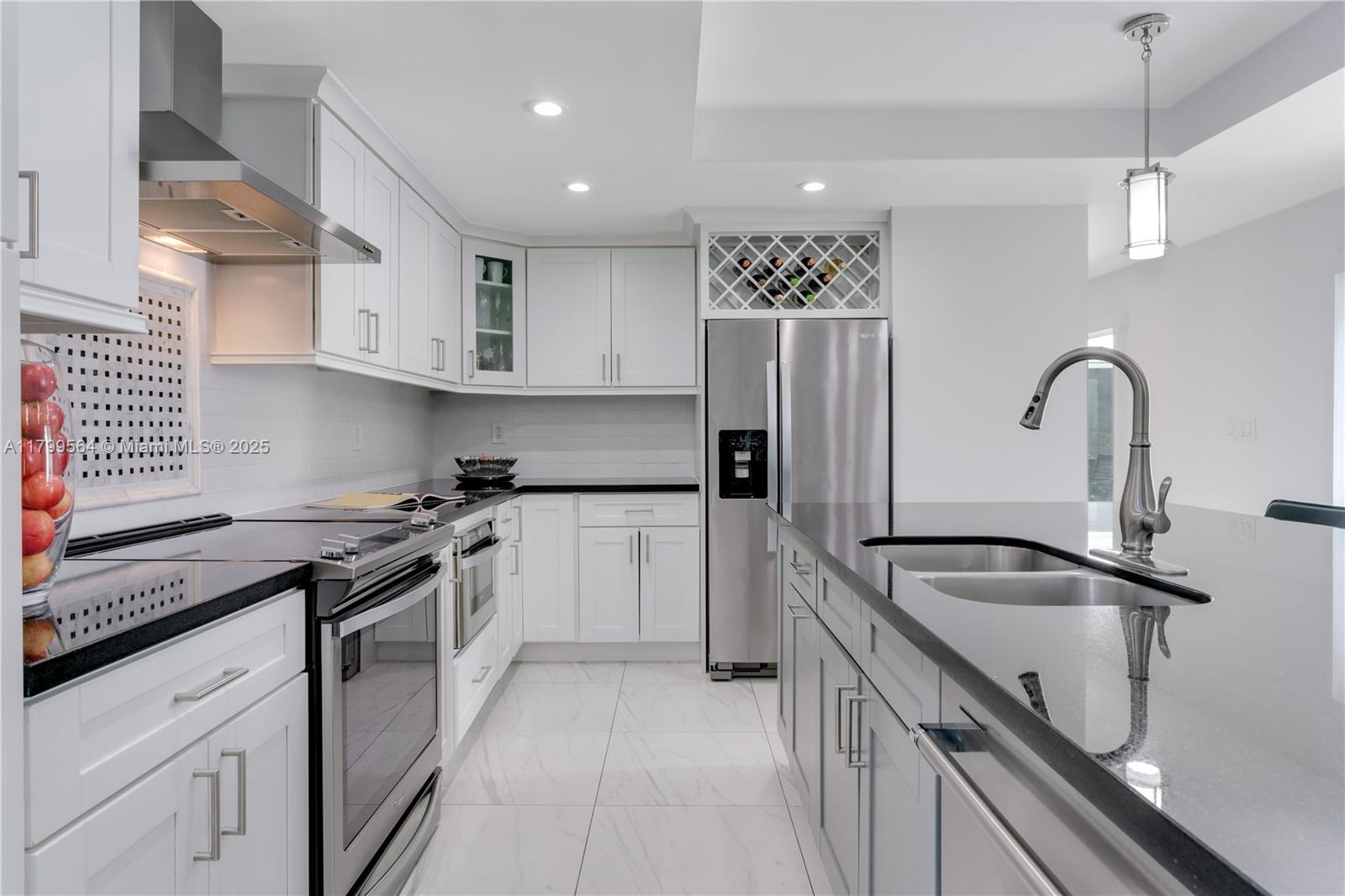 CORAL GABLES RIVIERA SEC - Residential