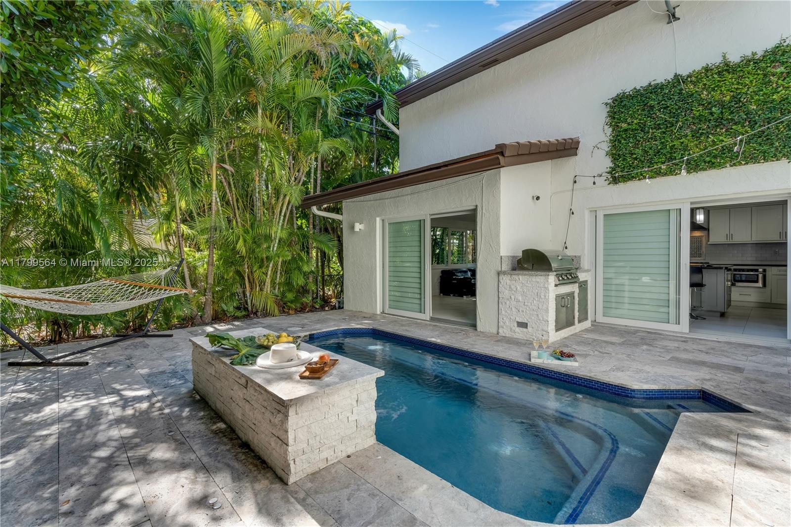 CORAL GABLES RIVIERA SEC - Residential