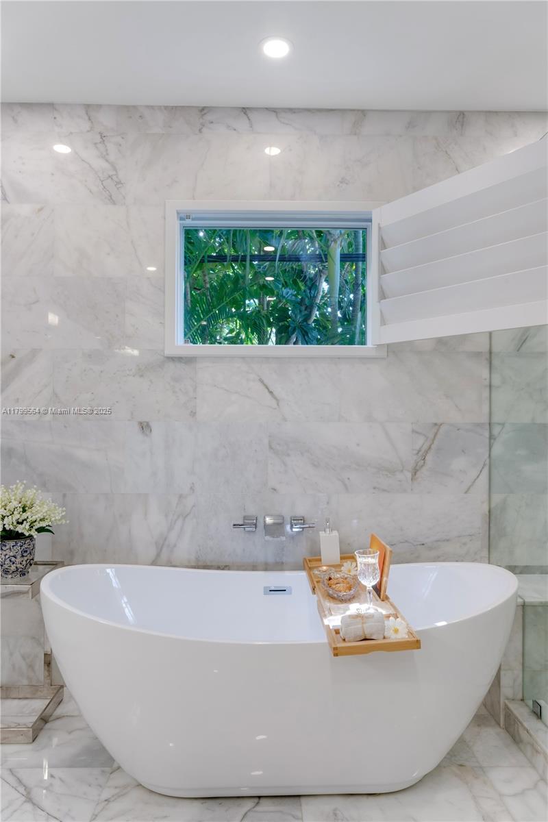 CORAL GABLES RIVIERA SEC - Residential