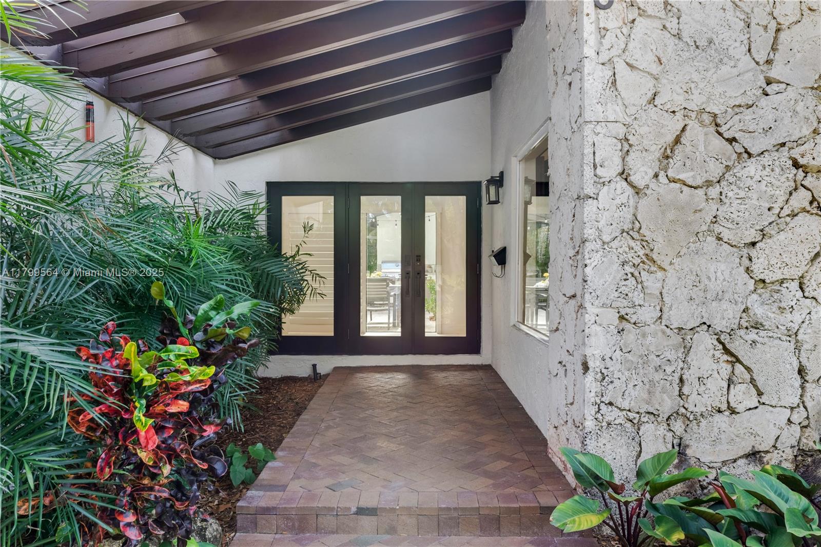 CORAL GABLES RIVIERA SEC - Residential