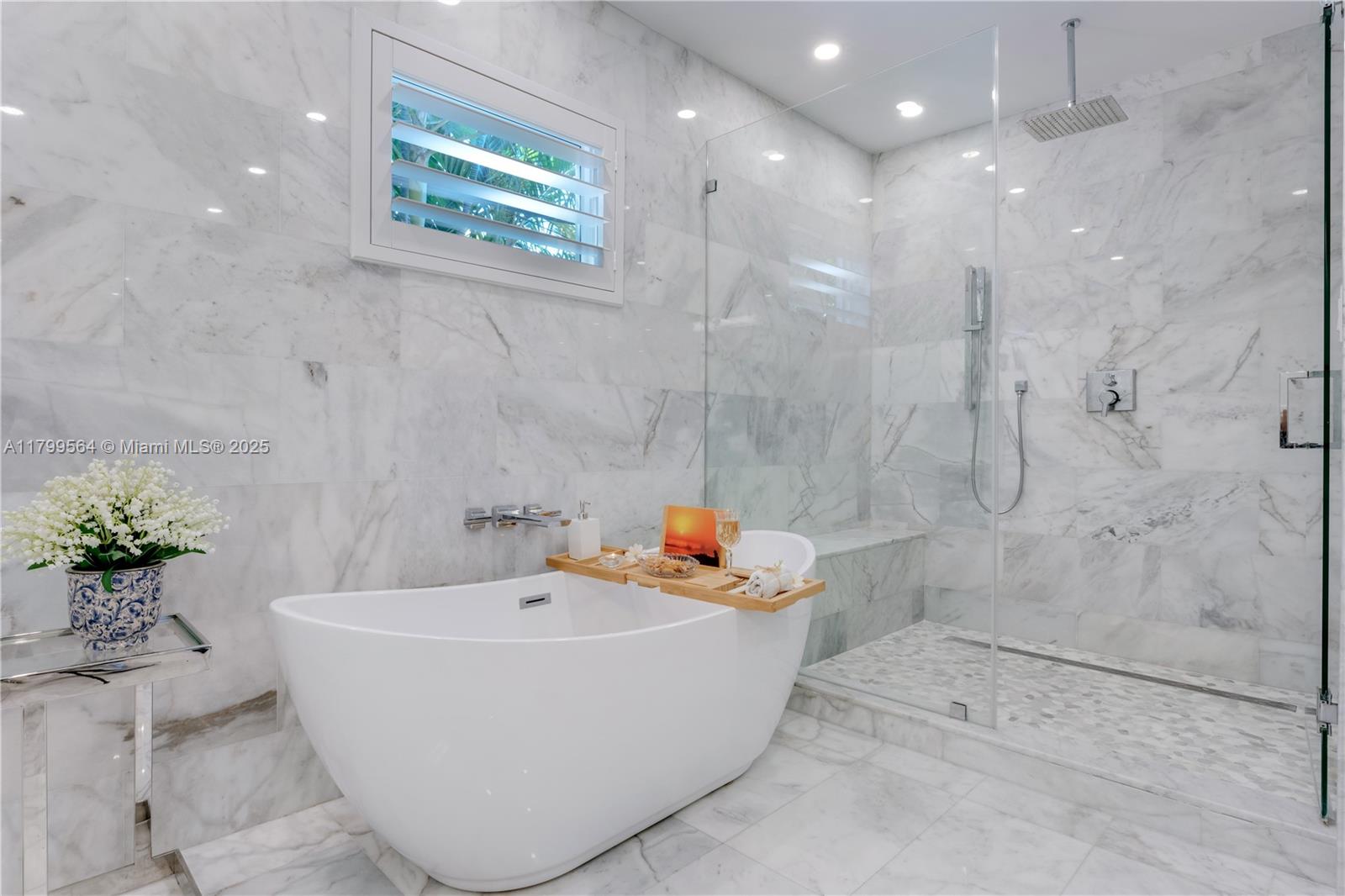 CORAL GABLES RIVIERA SEC - Residential