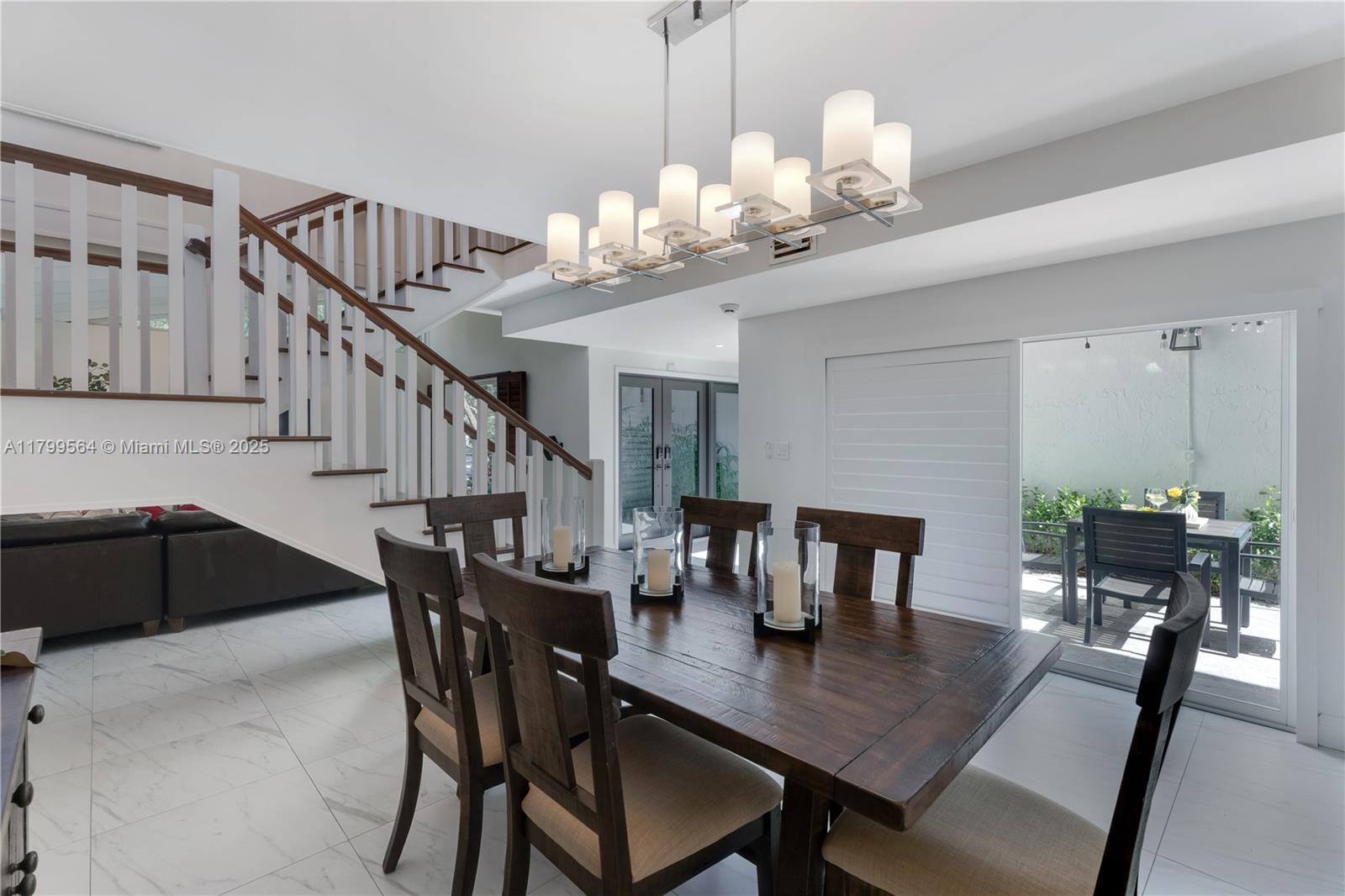 CORAL GABLES RIVIERA SEC - Residential