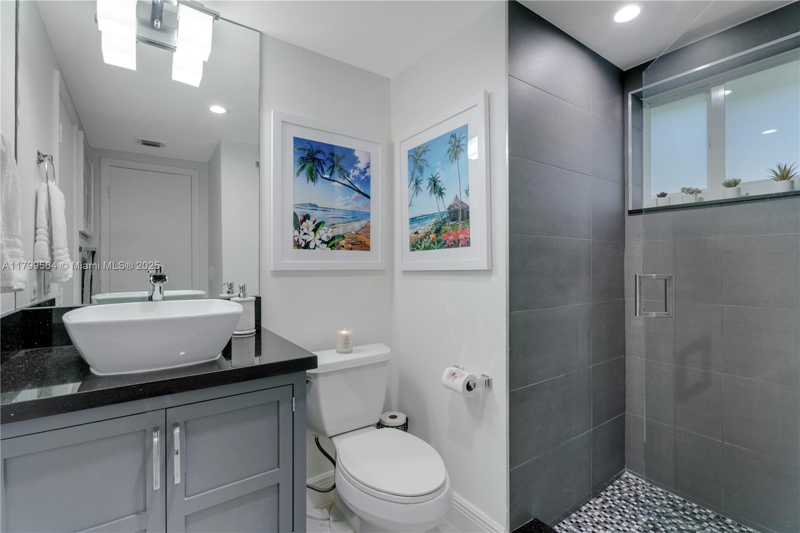 CORAL GABLES RIVIERA SEC - Residential