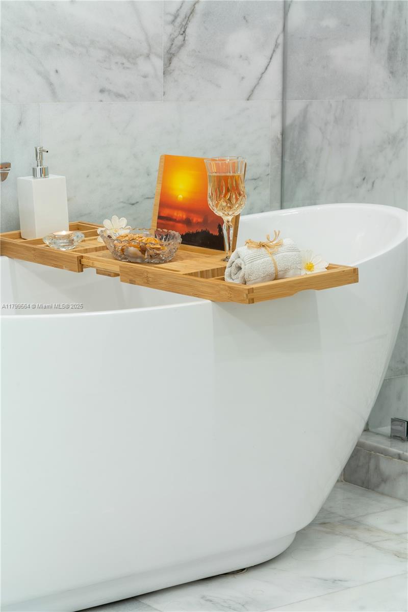 CORAL GABLES RIVIERA SEC - Residential