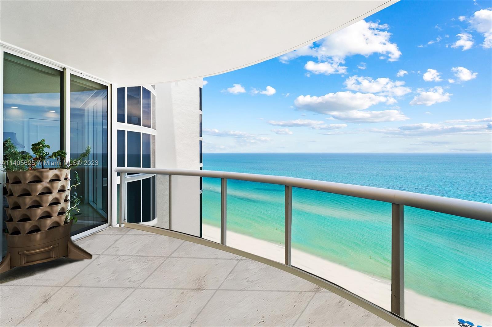 THE PINNACLE CONDO - Residential