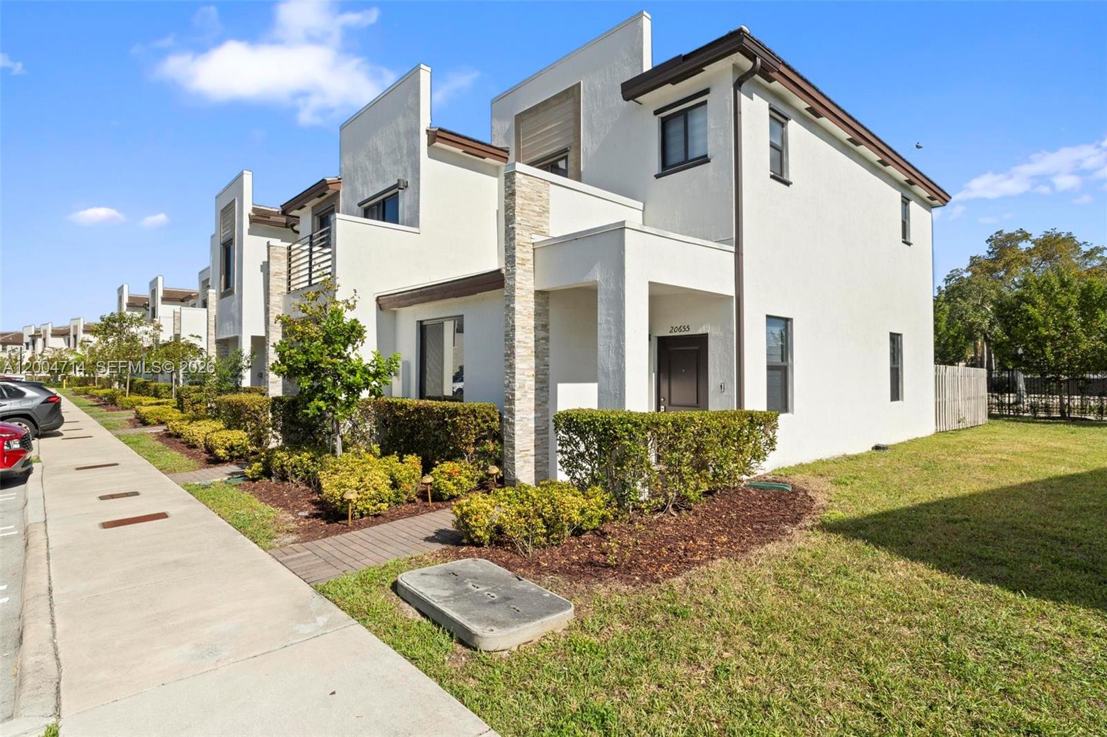 CALIFORNIA CLUB TOWNHOUSE - Residential Lease