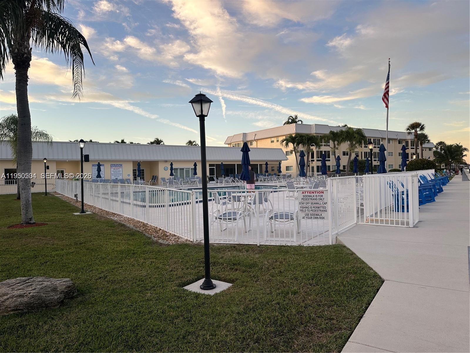 COLONIAL CLUB CONDO SEC 1 - Residential