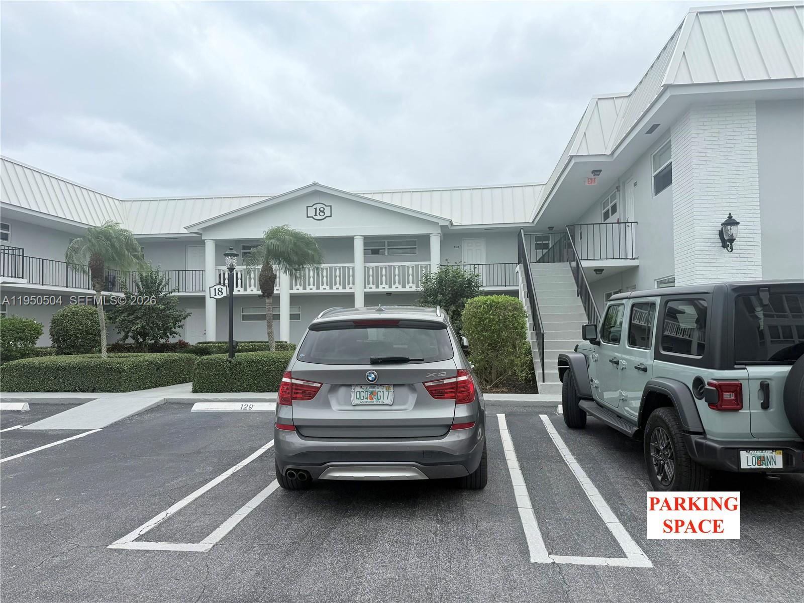 COLONIAL CLUB CONDO SEC 1 - Residential