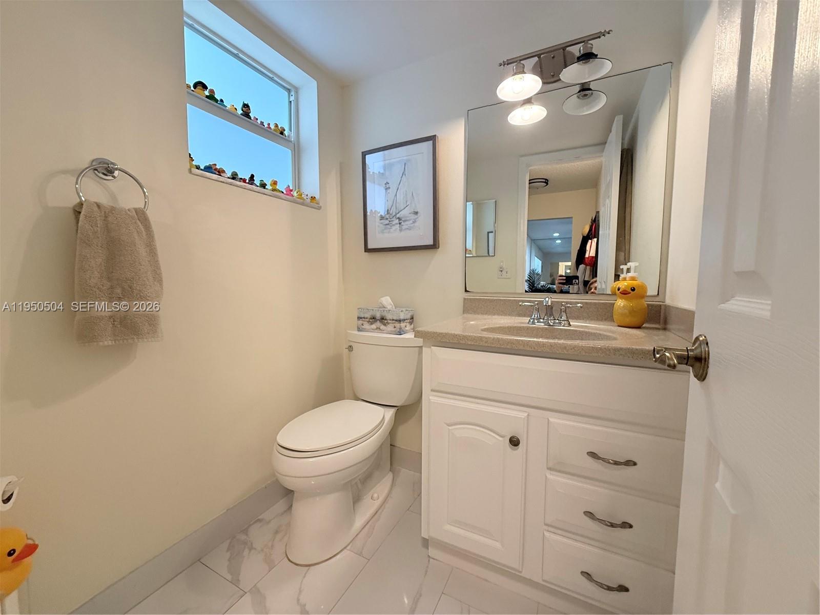 COLONIAL CLUB CONDO SEC 1 - Residential