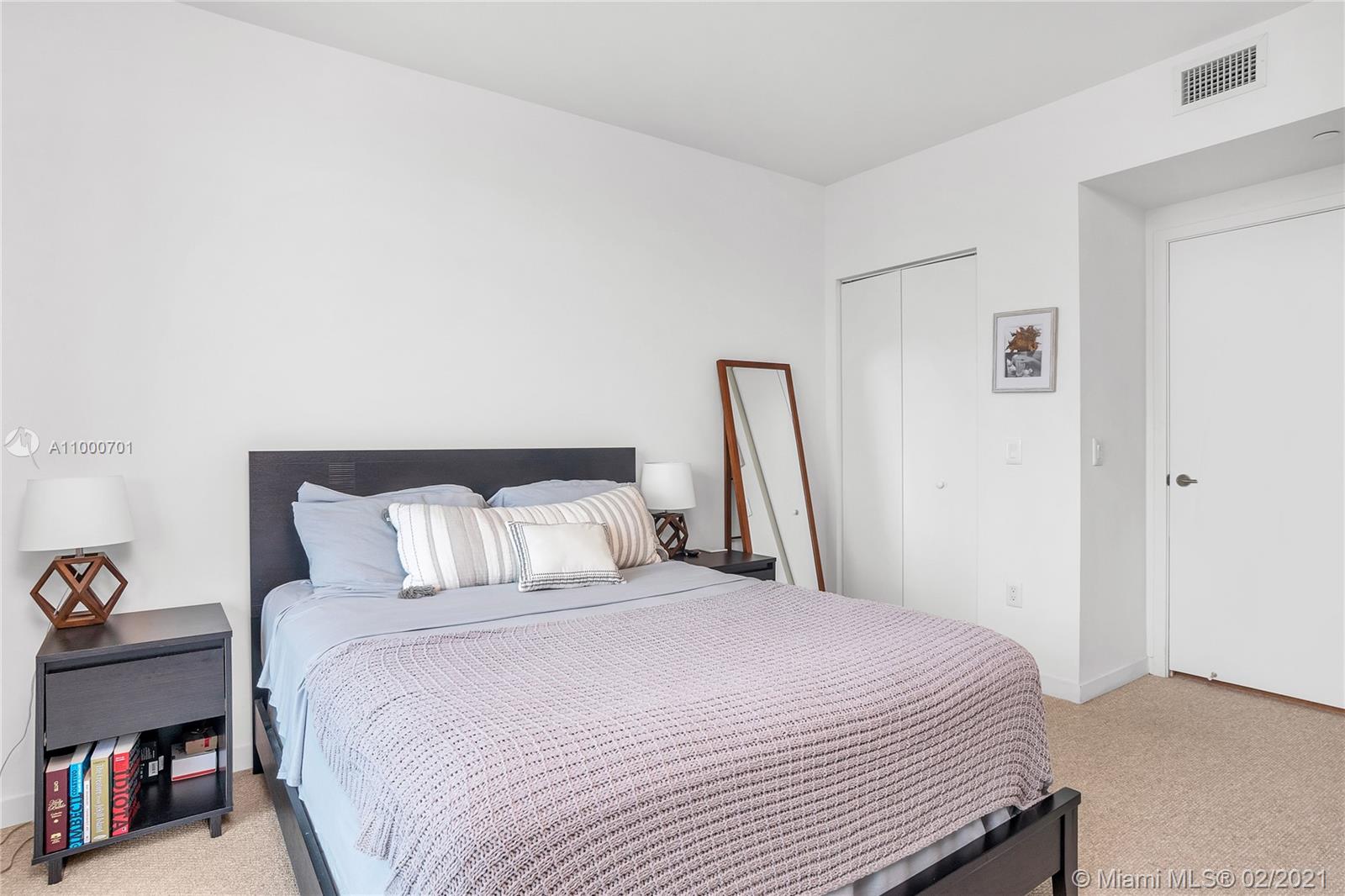 1100 MILLECENTO RESIDENCE - Residential