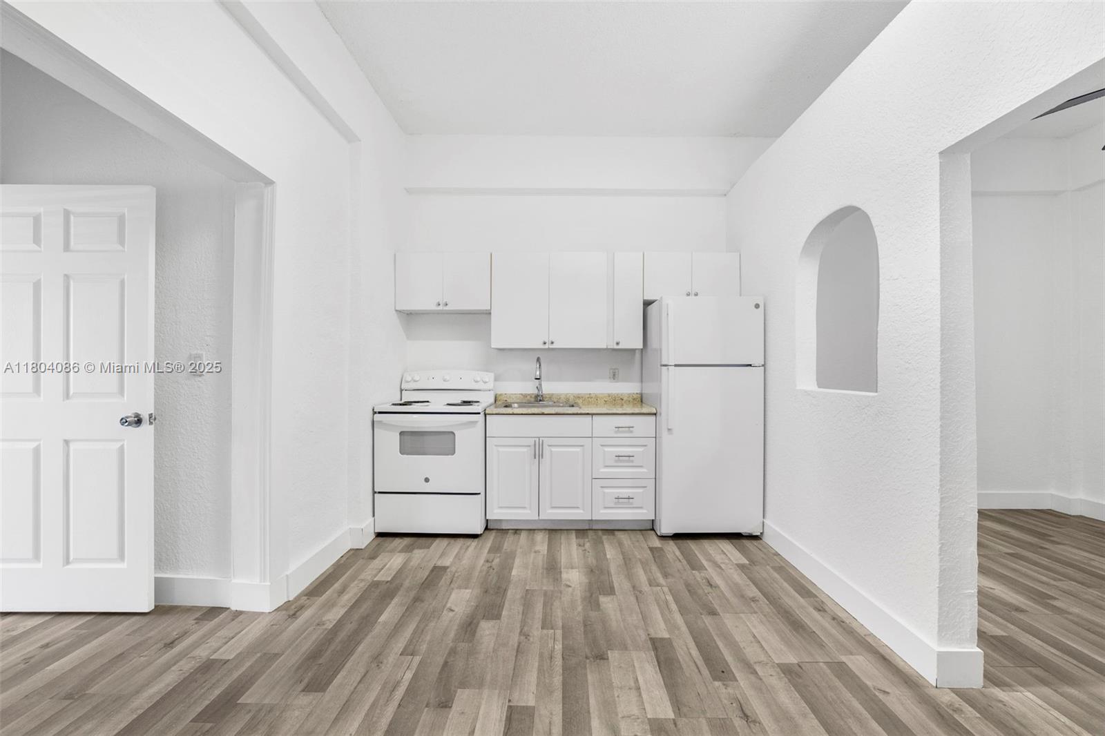 Rental Property at 2300 W Flagler St 22, Miami, Broward County, Florida - Bedrooms: 2 
Bathrooms: 2  - $2,100 MO.