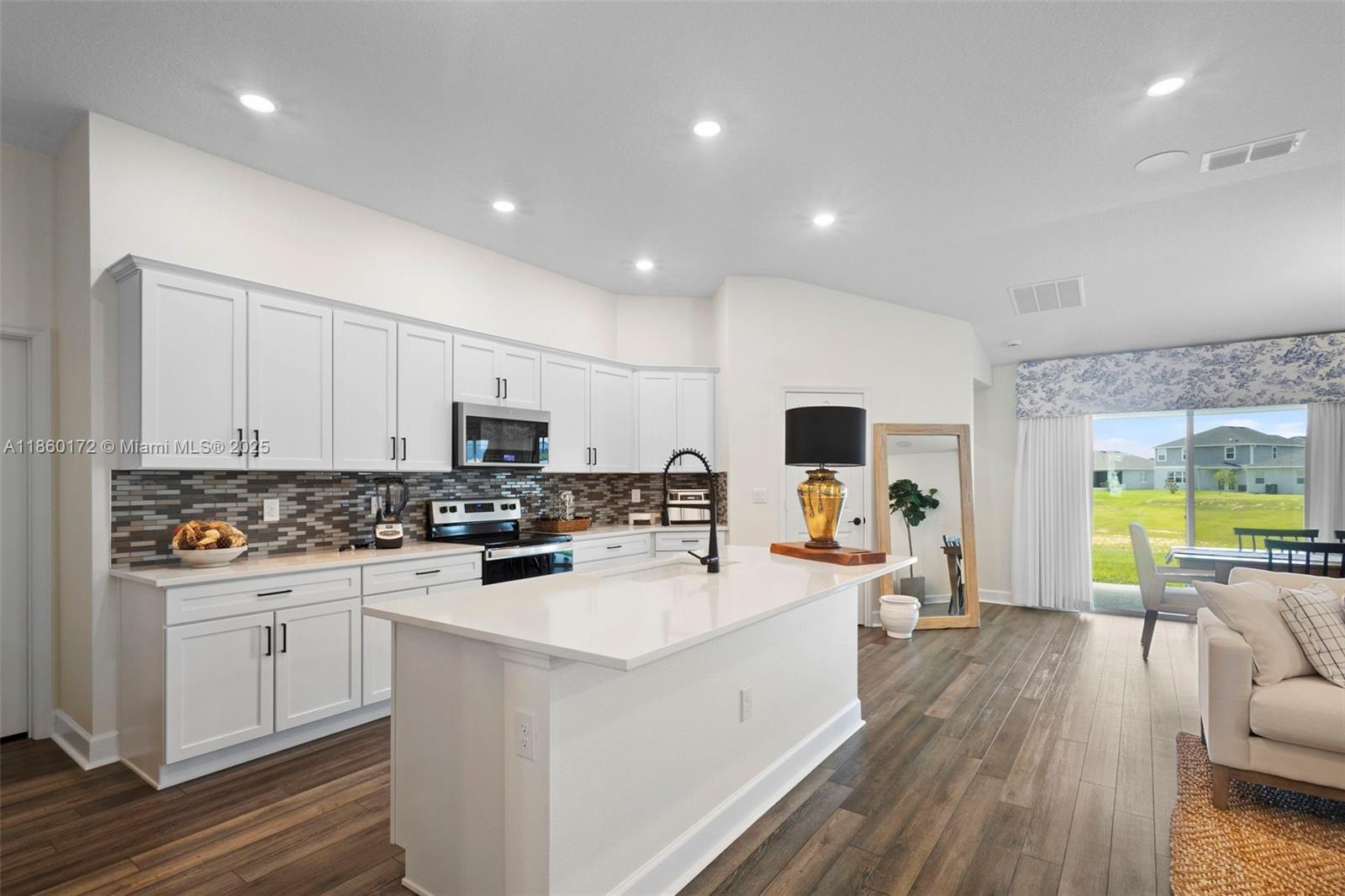 9100 OSCRAFT DR