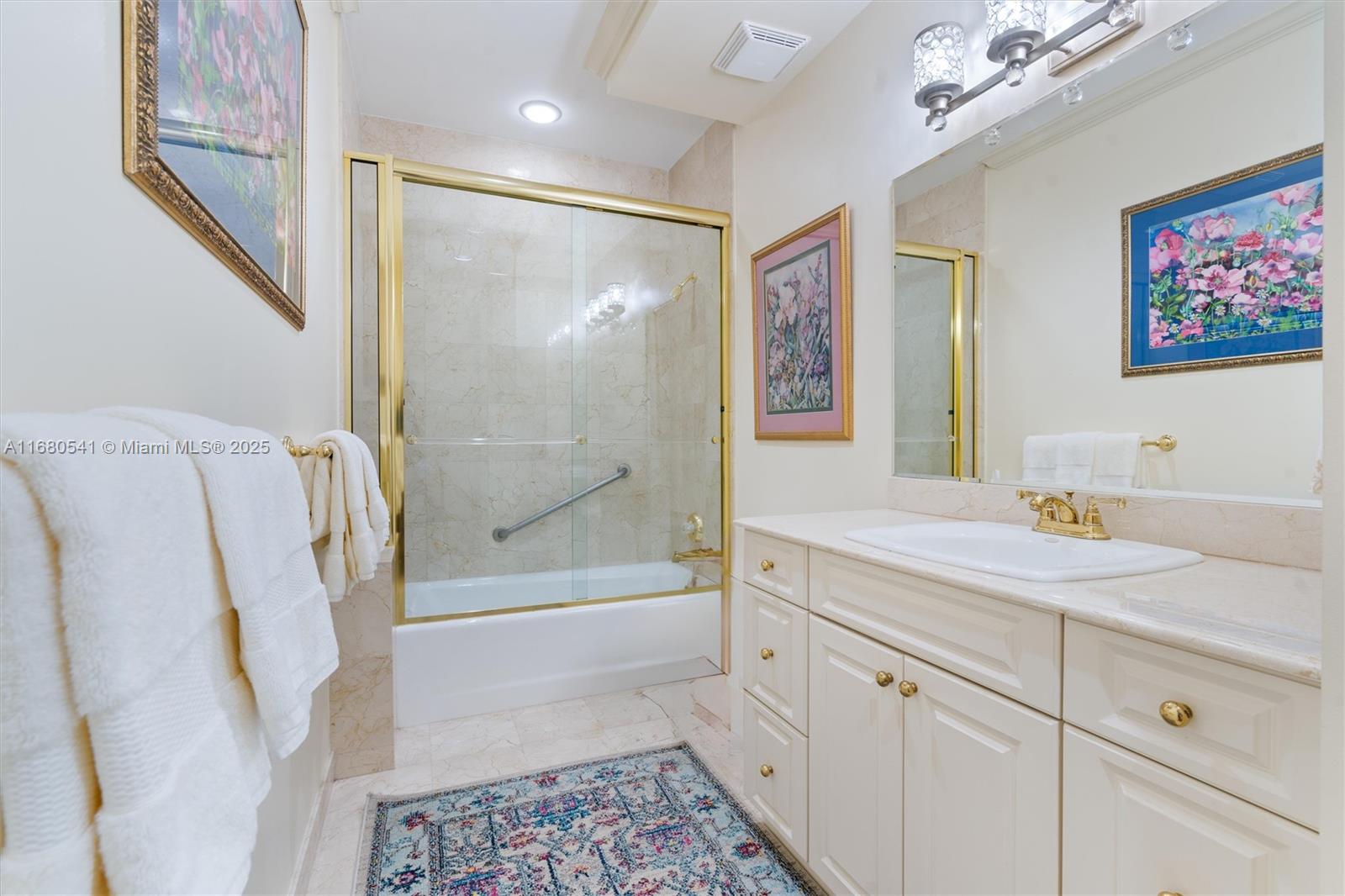 HARBOURAGE PLACE CONDO - Residential
