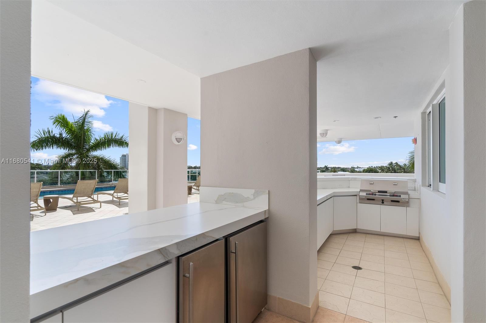 HARBOURAGE PLACE CONDO - Residential
