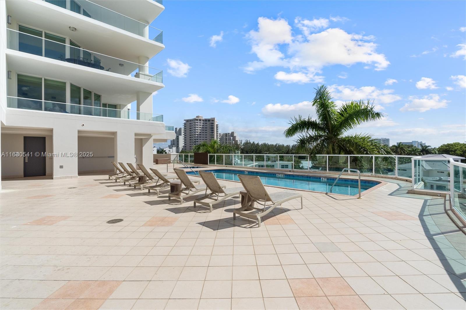 HARBOURAGE PLACE CONDO - Residential