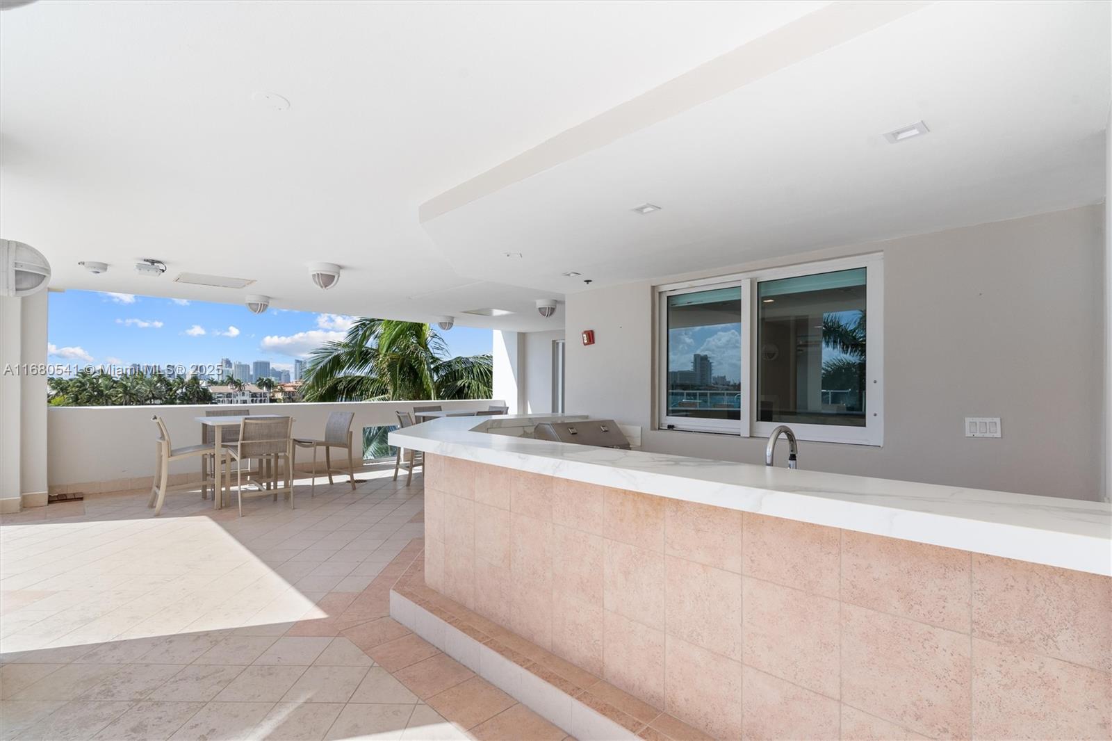 HARBOURAGE PLACE CONDO - Residential