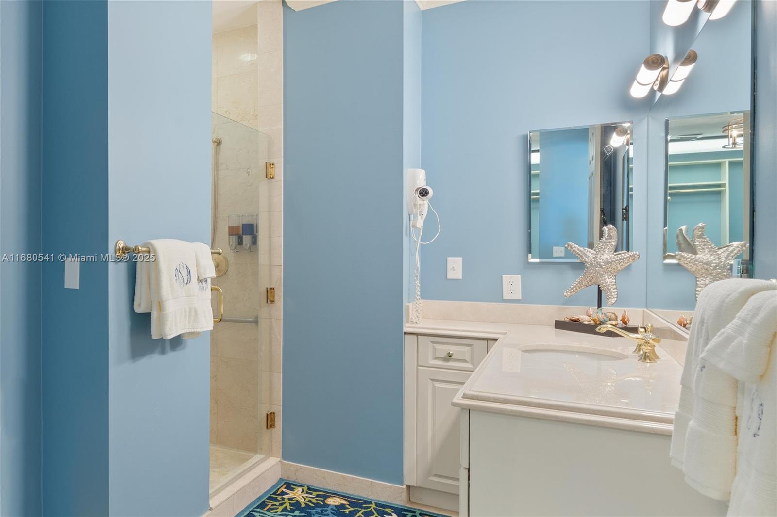 HARBOURAGE PLACE CONDO - Residential
