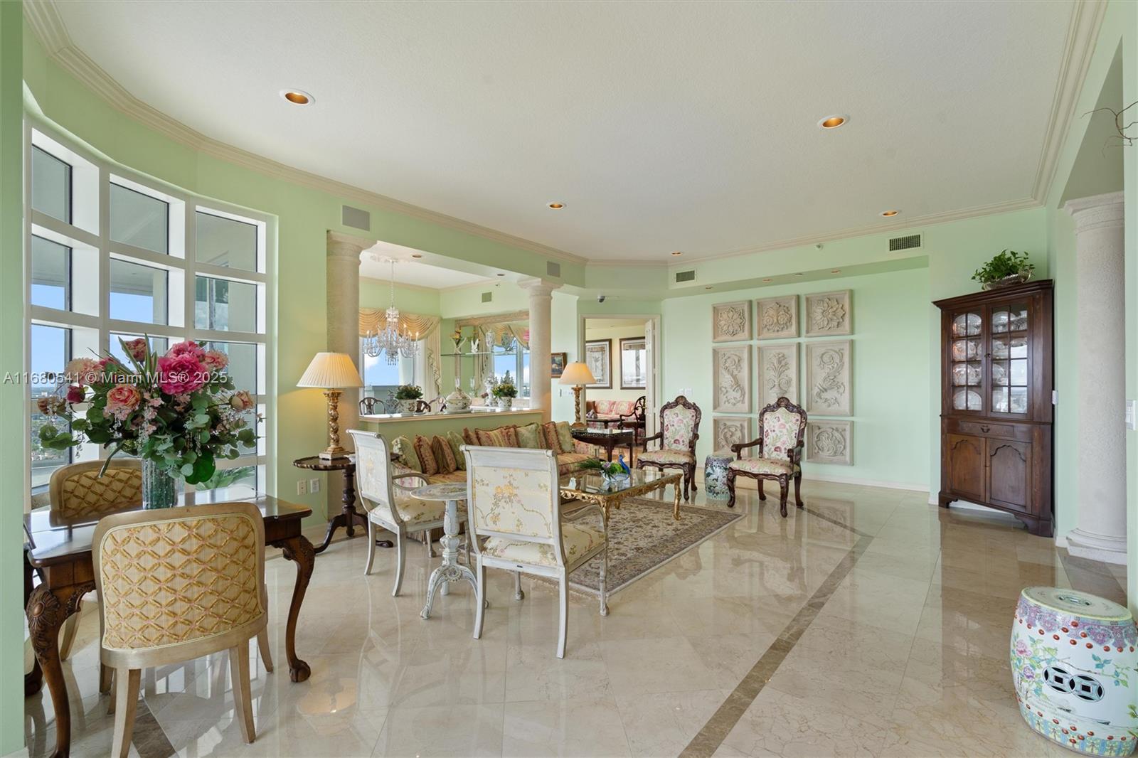 HARBOURAGE PLACE CONDO - Residential