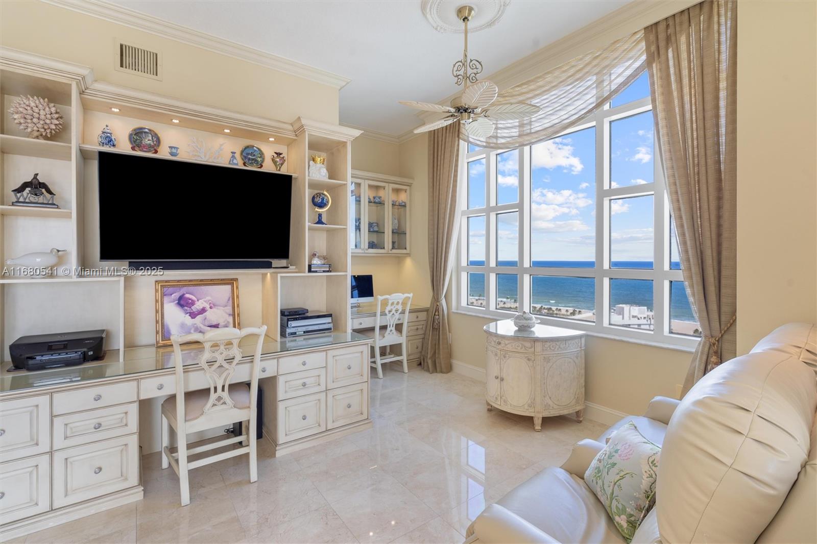 HARBOURAGE PLACE CONDO - Residential