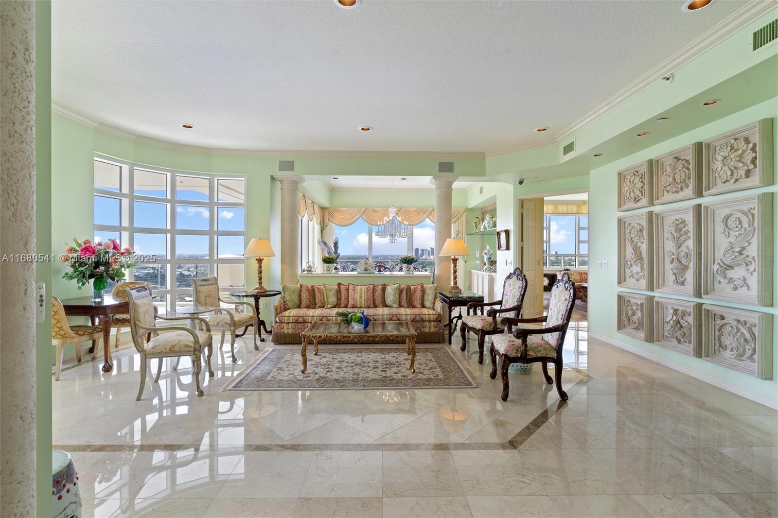 HARBOURAGE PLACE CONDO - Residential