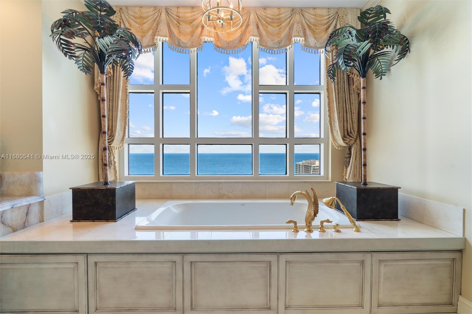 HARBOURAGE PLACE CONDO - Residential