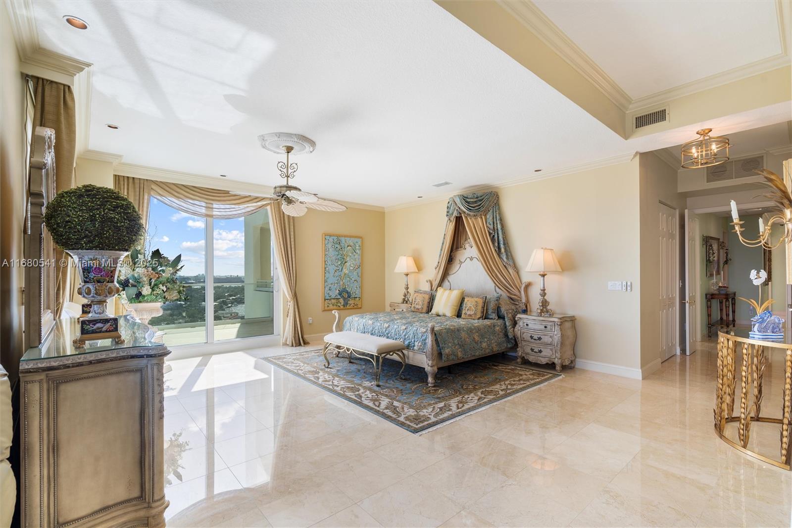 HARBOURAGE PLACE CONDO - Residential