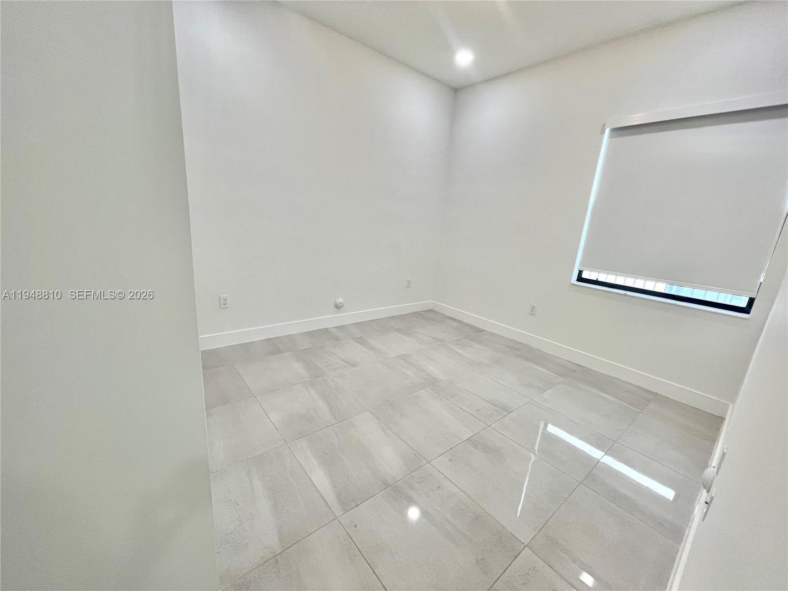 TUSCAN ISLES - Residential