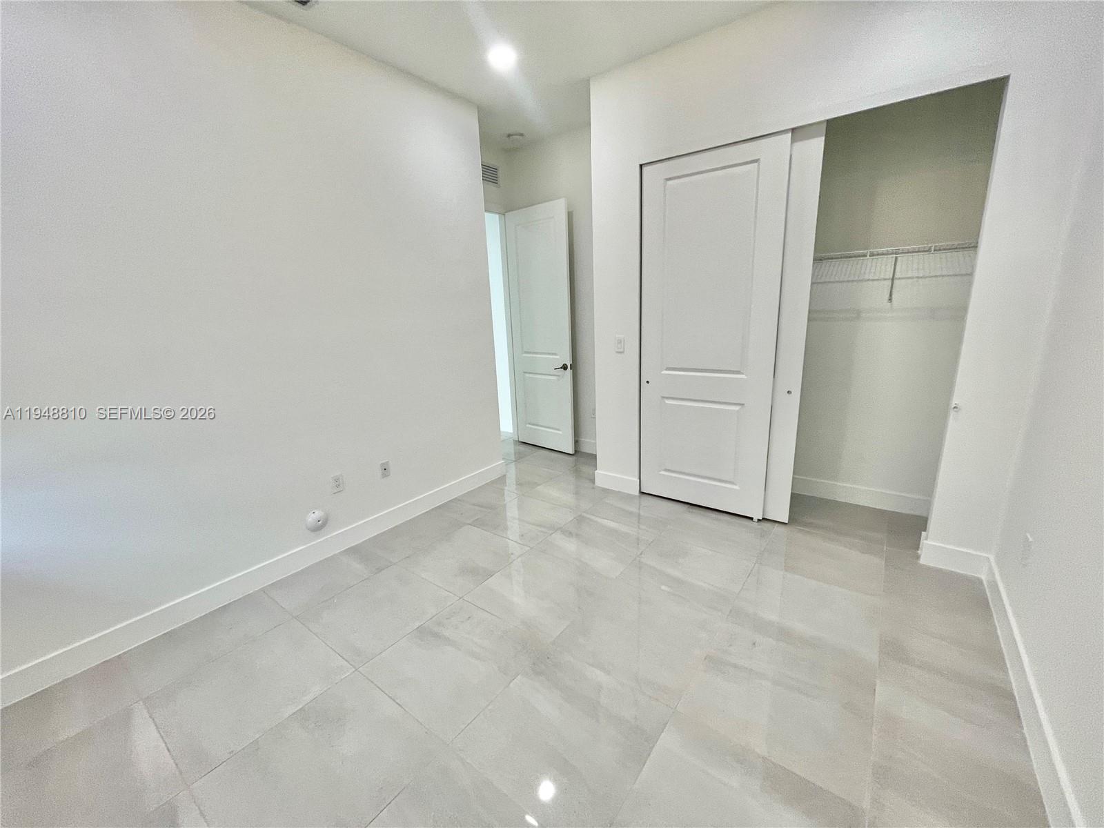 TUSCAN ISLES - Residential