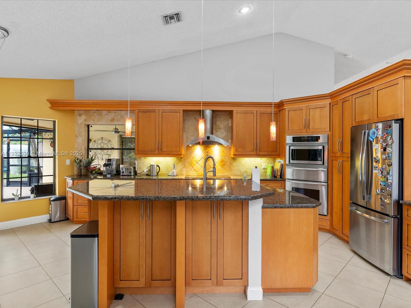 BONAVENTURE LAKES - Residential