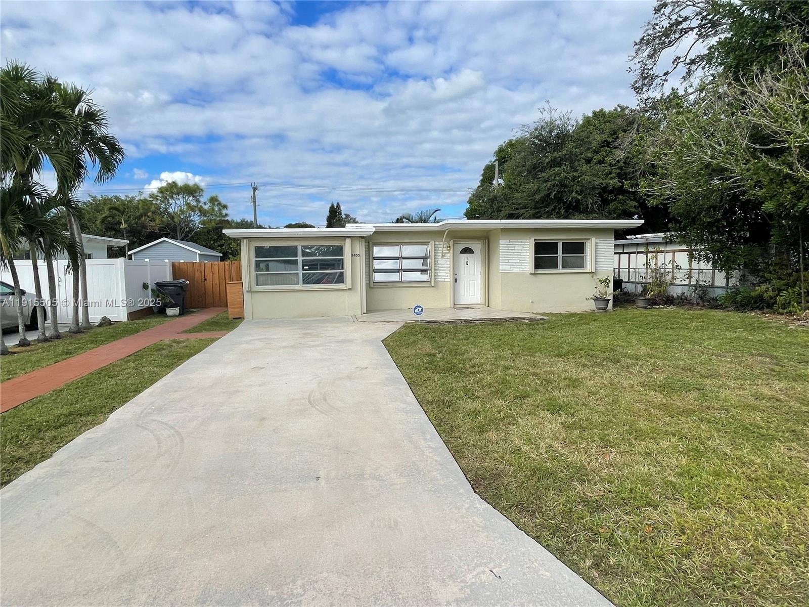 TOWN & COUNTRY ACRES - Residential Lease