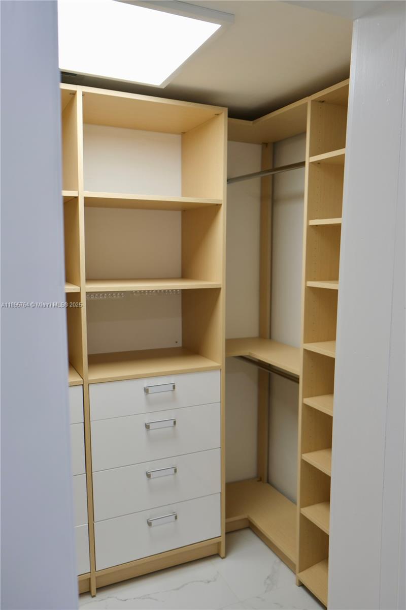 HEFTLER HOMES SEC 1 - Residential Lease