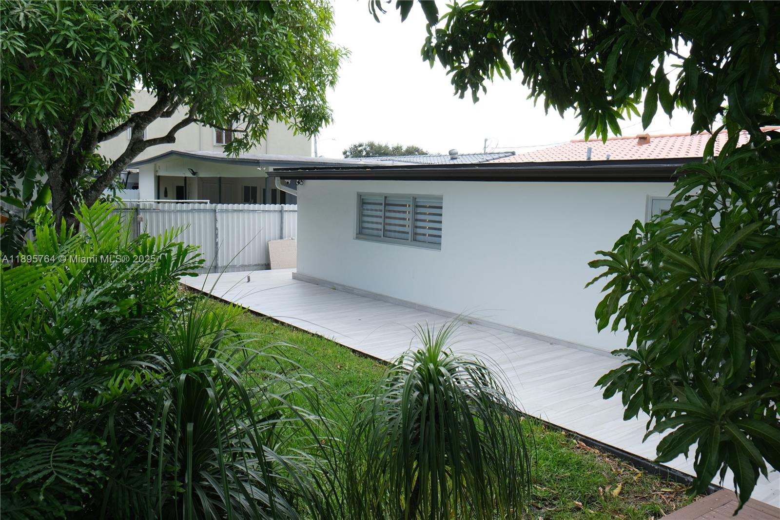 HEFTLER HOMES SEC 1 - Residential Lease