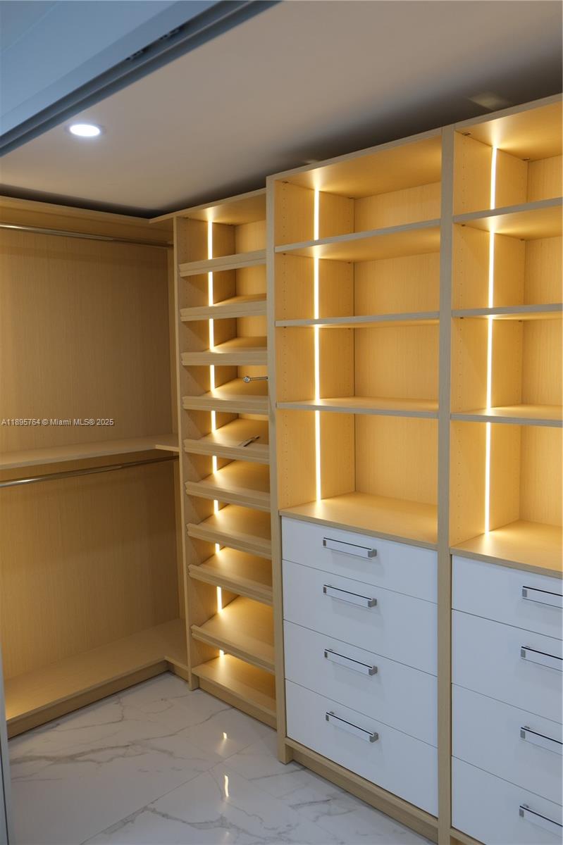 HEFTLER HOMES SEC 1 - Residential Lease