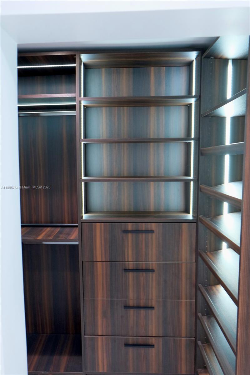 HEFTLER HOMES SEC 1 - Residential Lease