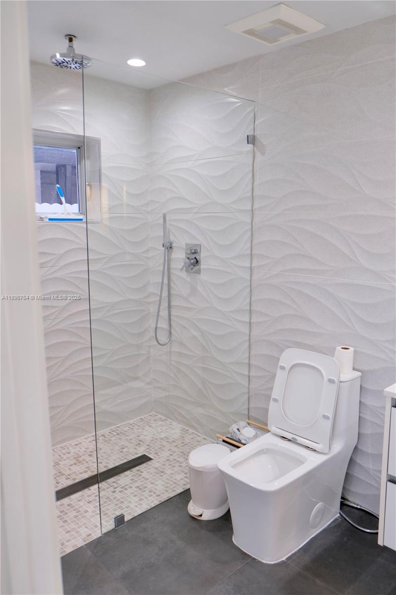 HEFTLER HOMES SEC 1 - Residential Lease