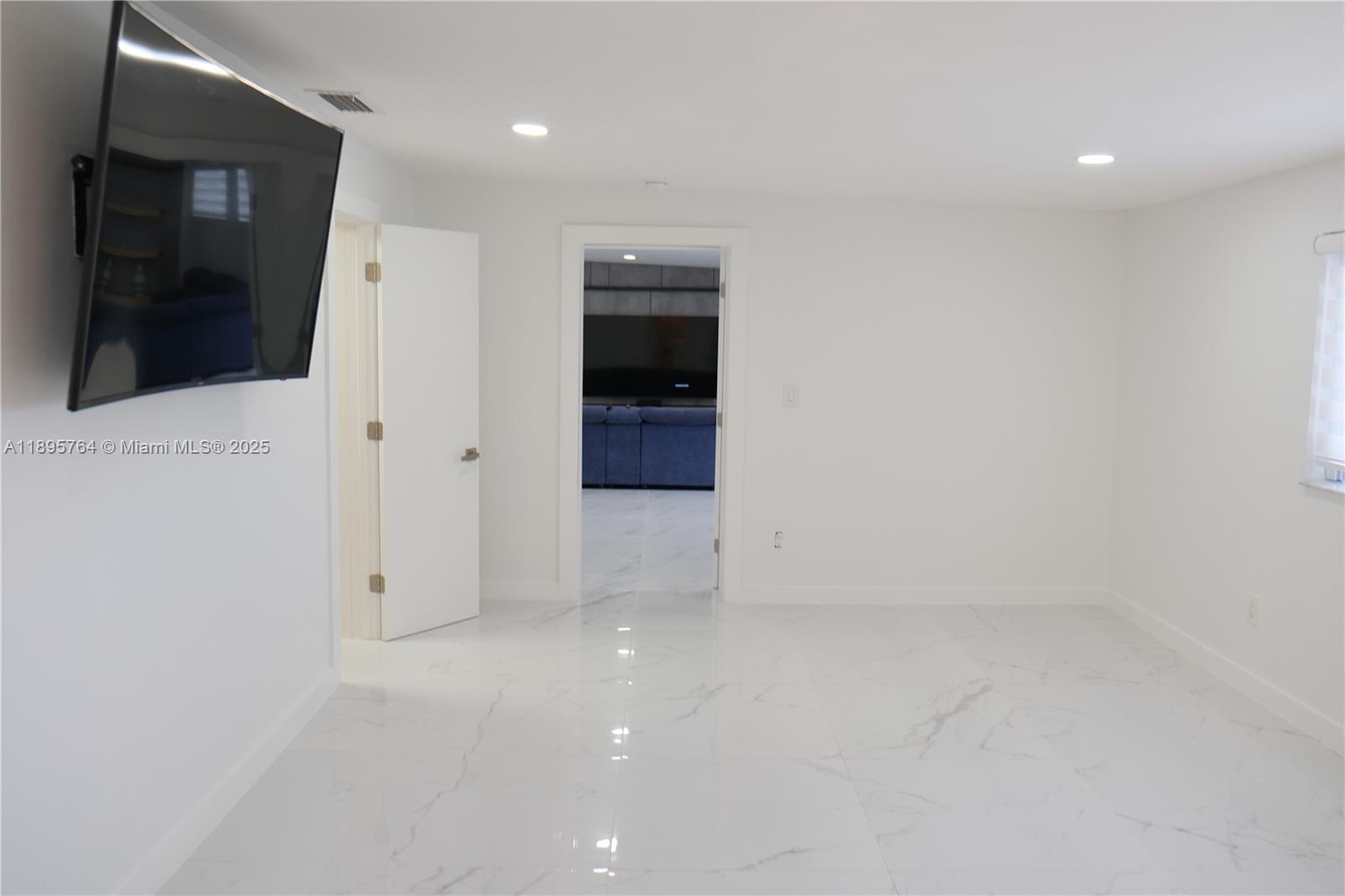 HEFTLER HOMES SEC 1 - Residential Lease