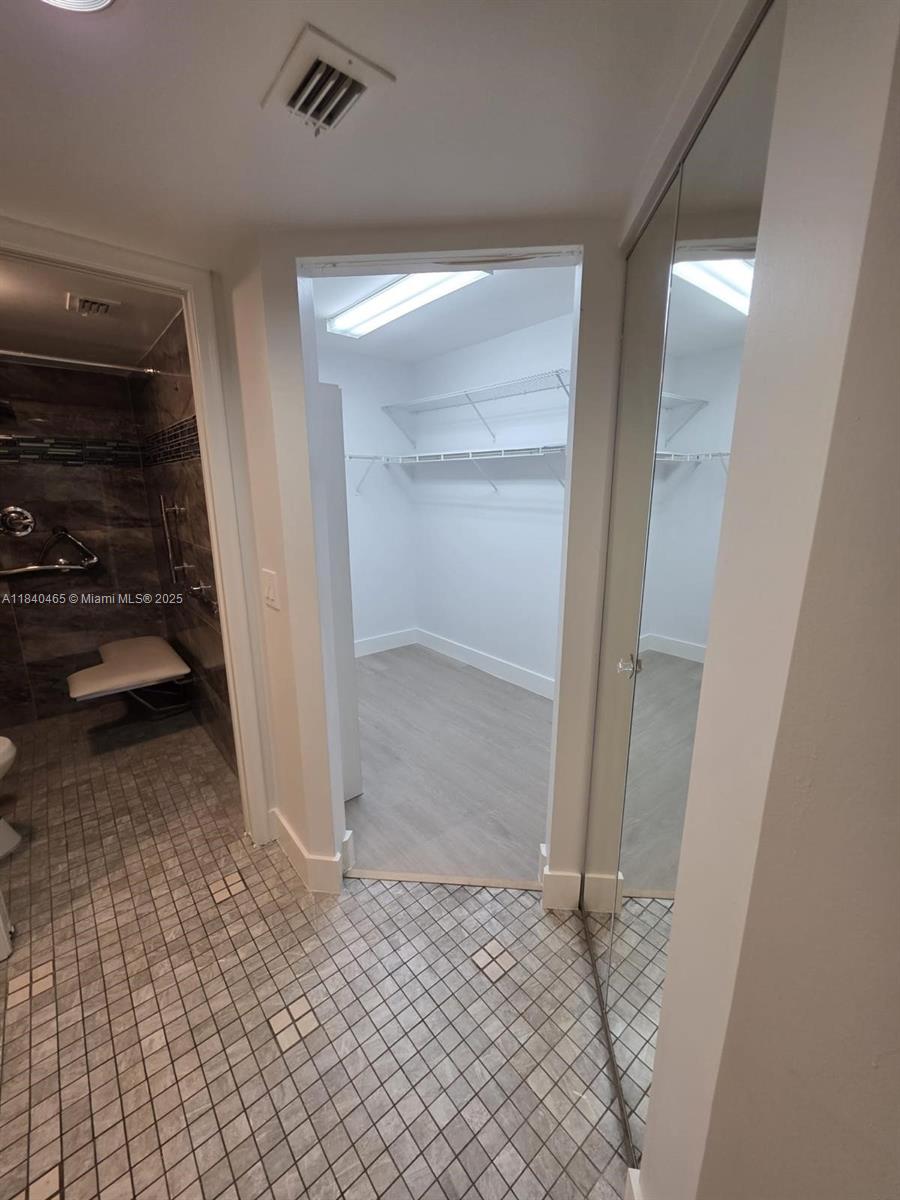 CAMBRIDGE AT CENTURY VILL - Residential