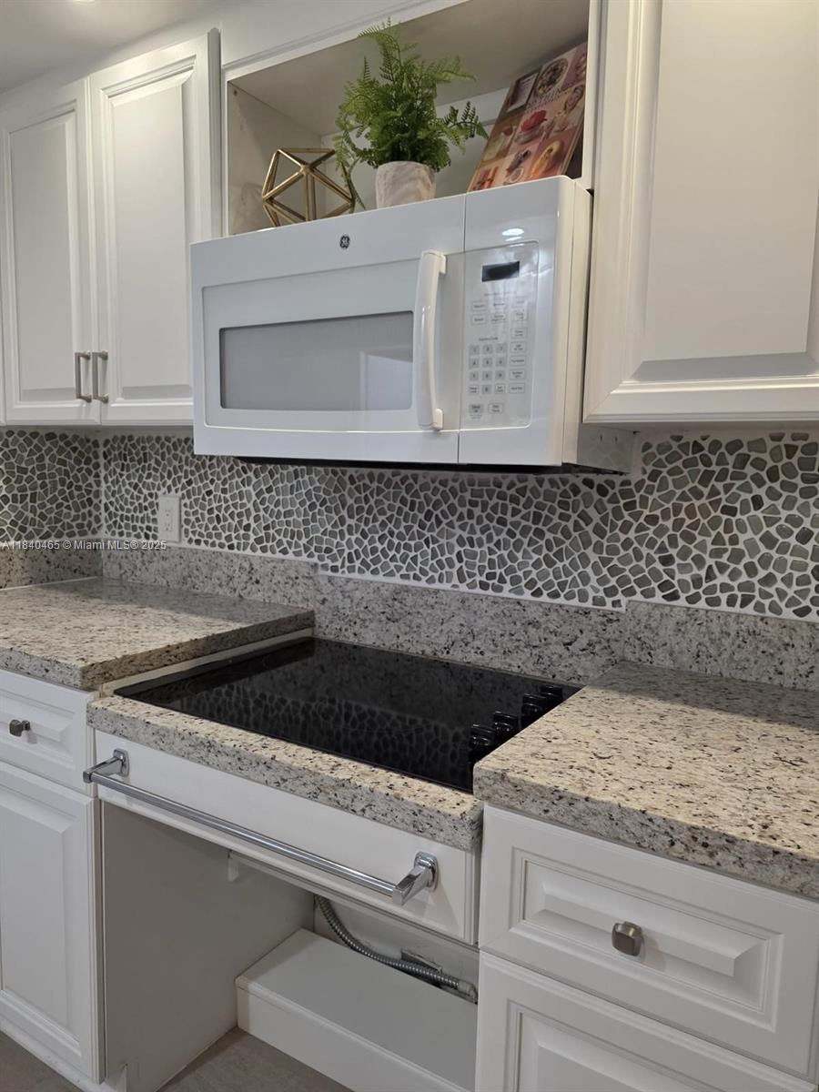 CAMBRIDGE AT CENTURY VILL - Residential