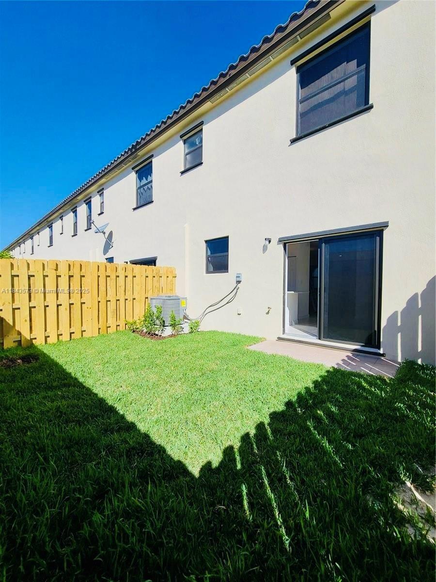 D & B SUBDIVISION - Residential Lease